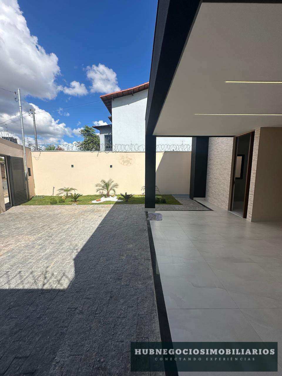 Casa à venda em Montes Claros, Barcelona Park, com 3 quartos, 212m² - Hub Gestão Imobiliária