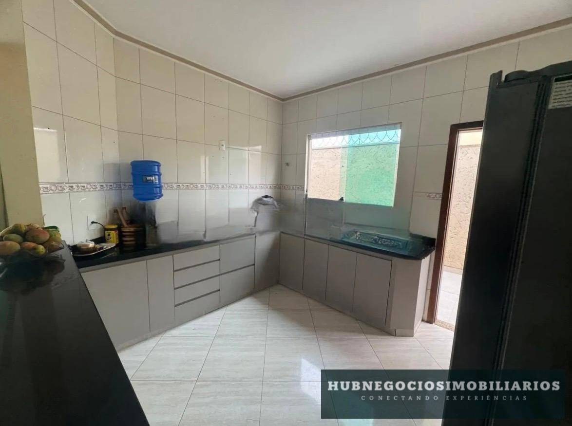 Casa à venda em Montes Claros, com 3 quartos, bairro Canelas Casa à venda em Montes Claros, com 3 quartos, bairro Canelas - Hub Gestão Imobiliária