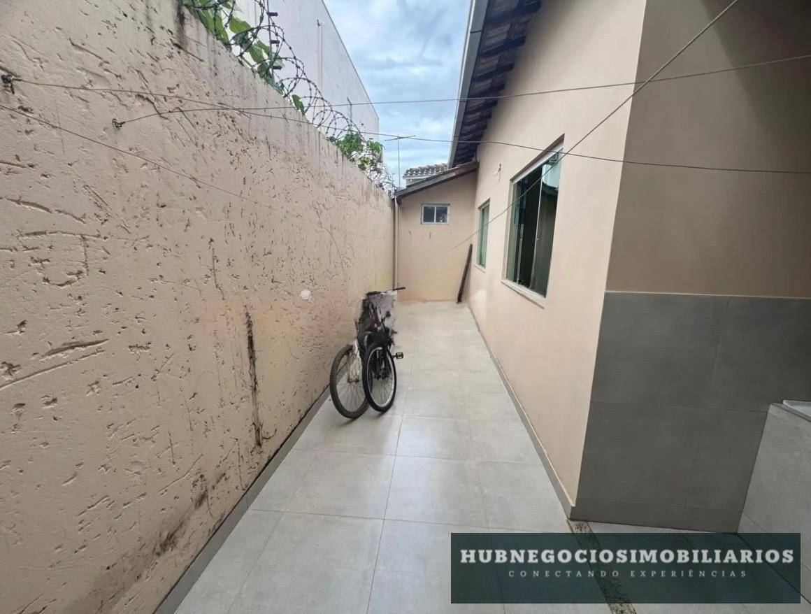 Casa à venda em Montes Claros, com 3 quartos, bairro Canelas Casa à venda em Montes Claros, com 3 quartos, bairro Canelas - Hub Gestão Imobiliária