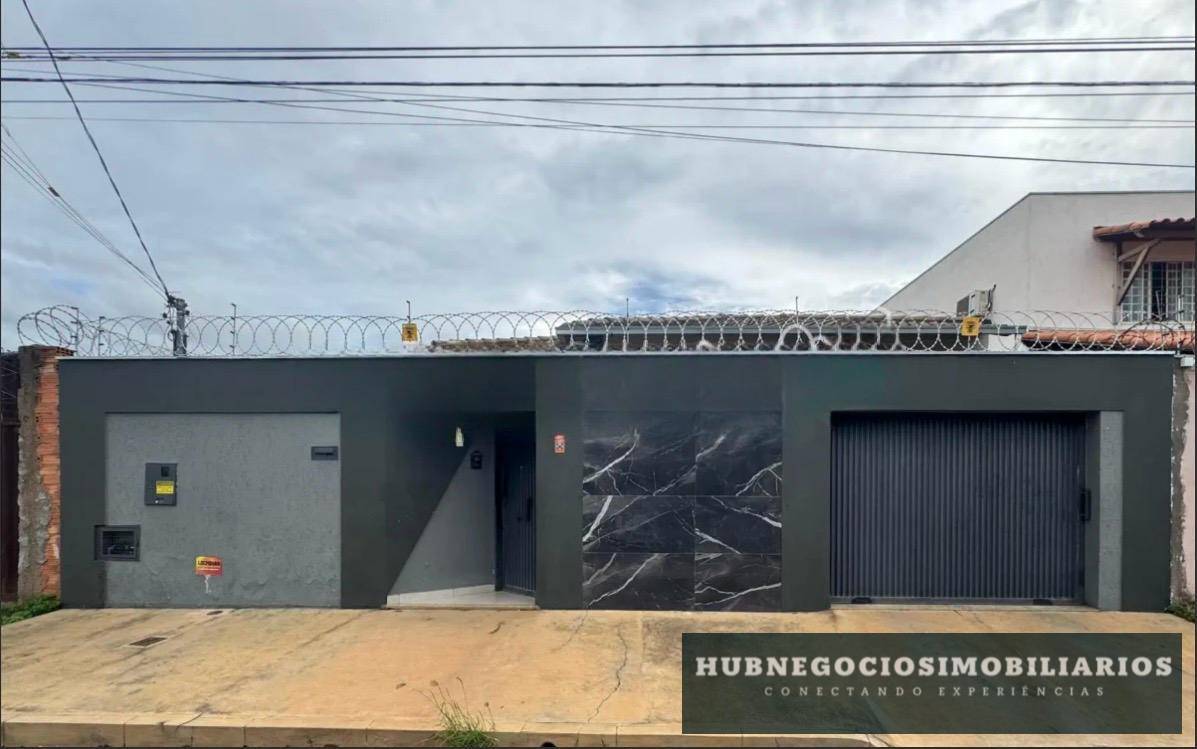 Casa à venda em Montes Claros, com 3 quartos, bairro Canelas - Hub Gestão Imobiliária