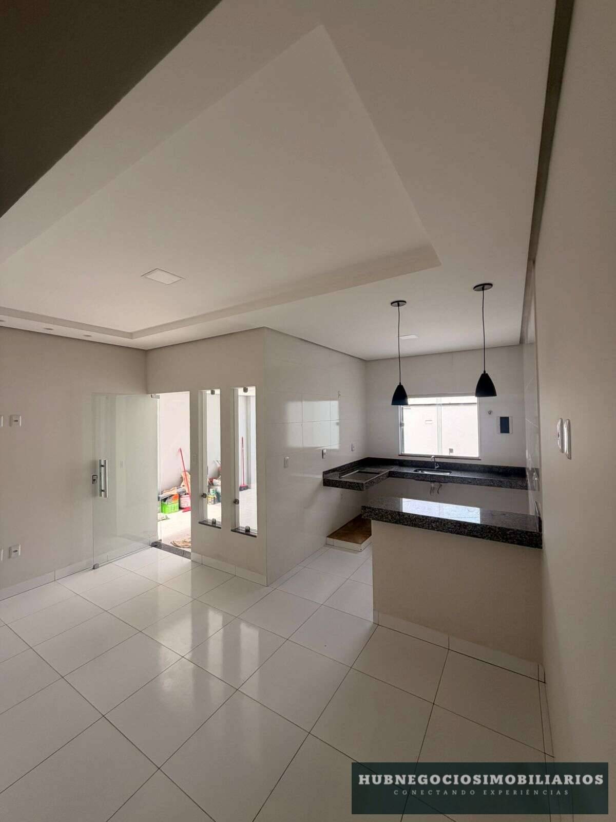Casa à venda em Montes Claros, Delfino Magalhães, com 3 quartos, 190m² - Hub Gestão Imobiliária