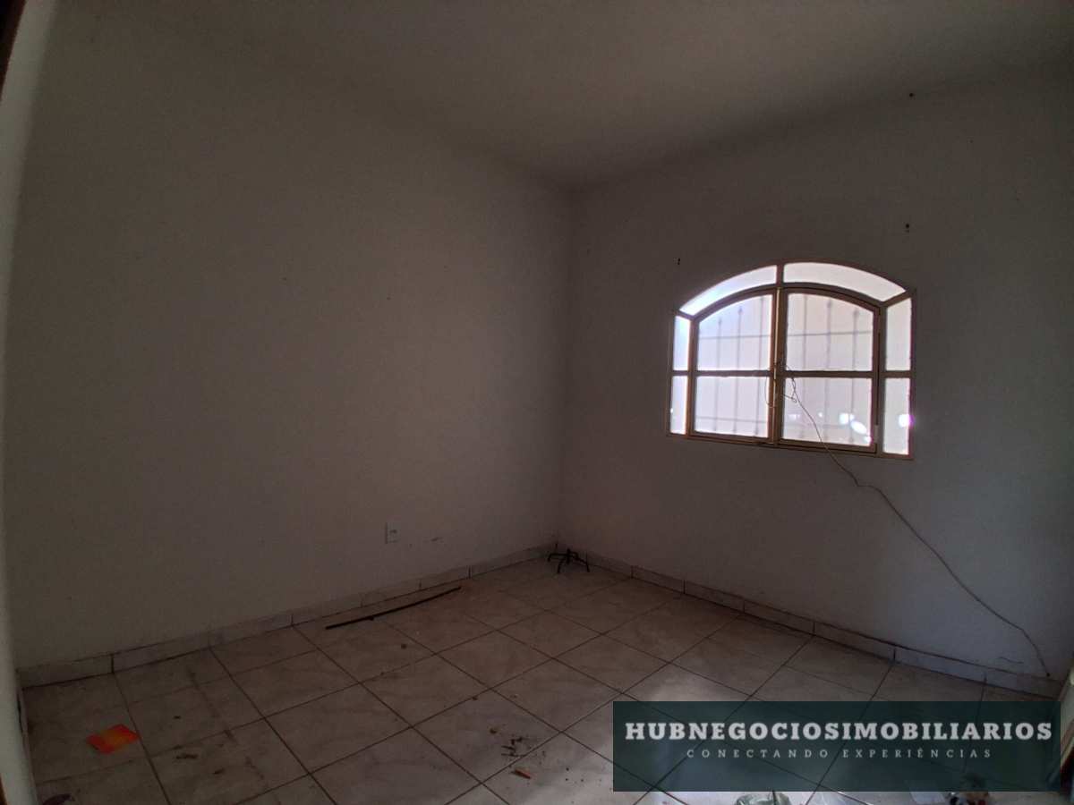 Casa à venda em Montes Claros, Santa Rita I, com 2 quartos, 263,67m² - Hub Gestão Imobiliária