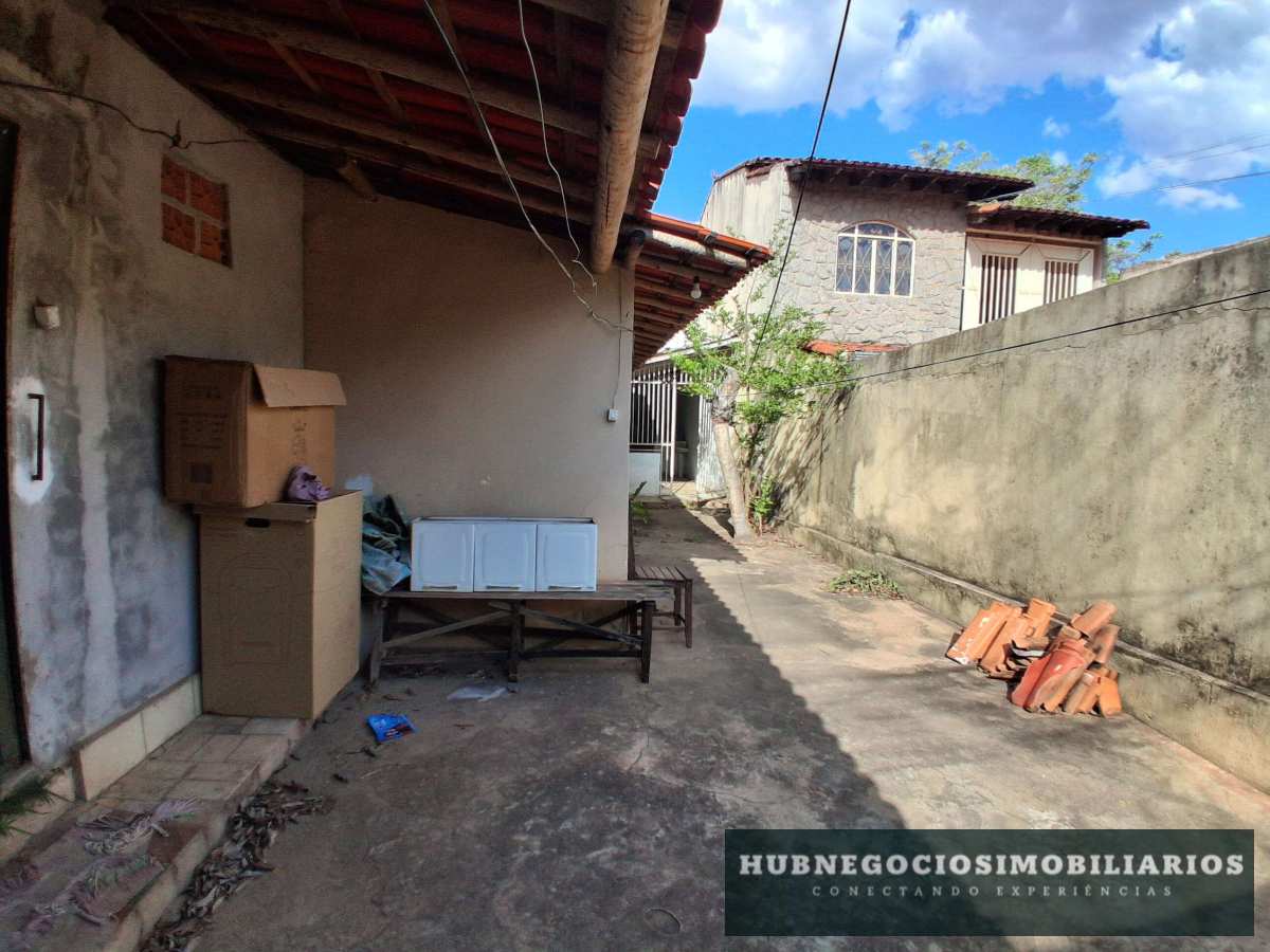 Casa de 2 quartos, 150m² no bairro Santa Rita I, em Montes Claros | Eu Corretor