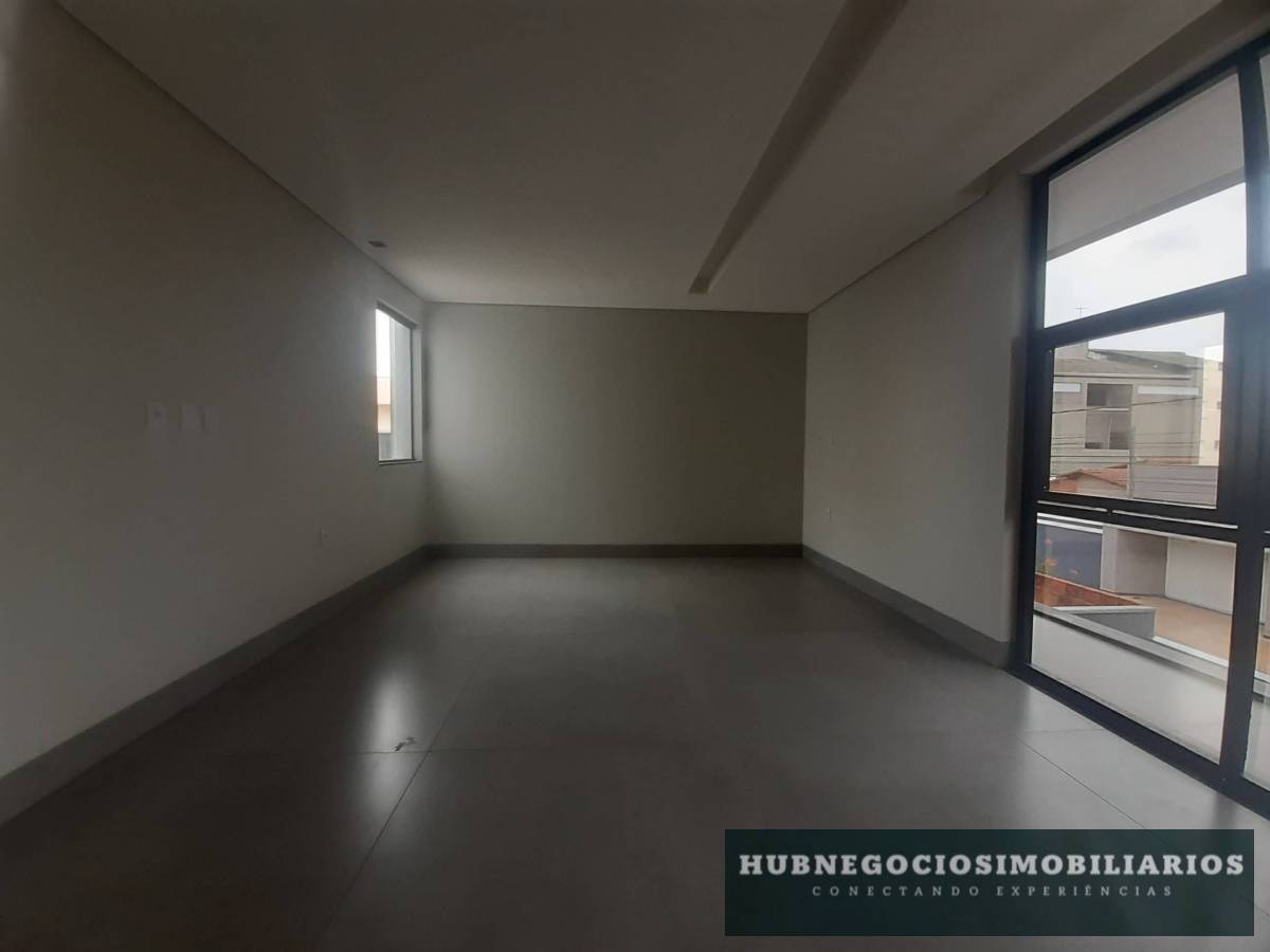 Casa à venda com 4 quartos, 240m² - Foto 19