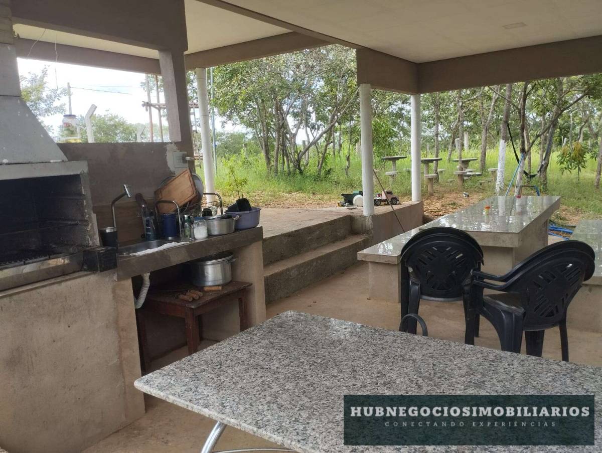 Chácara à Venda em Montes Claros MG com Piscina e Quadra – 3.750 m²