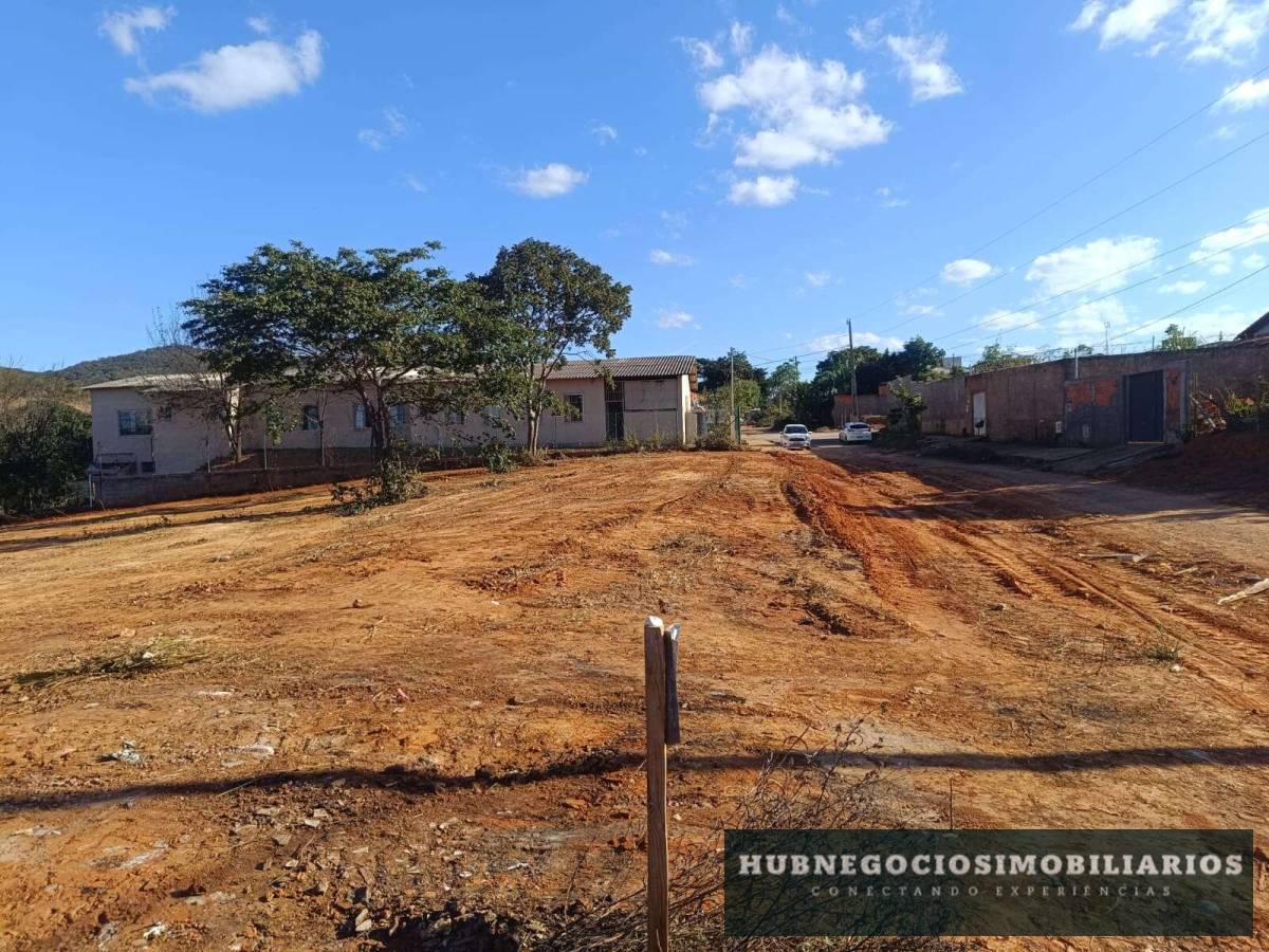 VENDO TERRENO DE 3.000 m² – BAIRRO SANTO AMARO - Hub Gestão Imobiliária